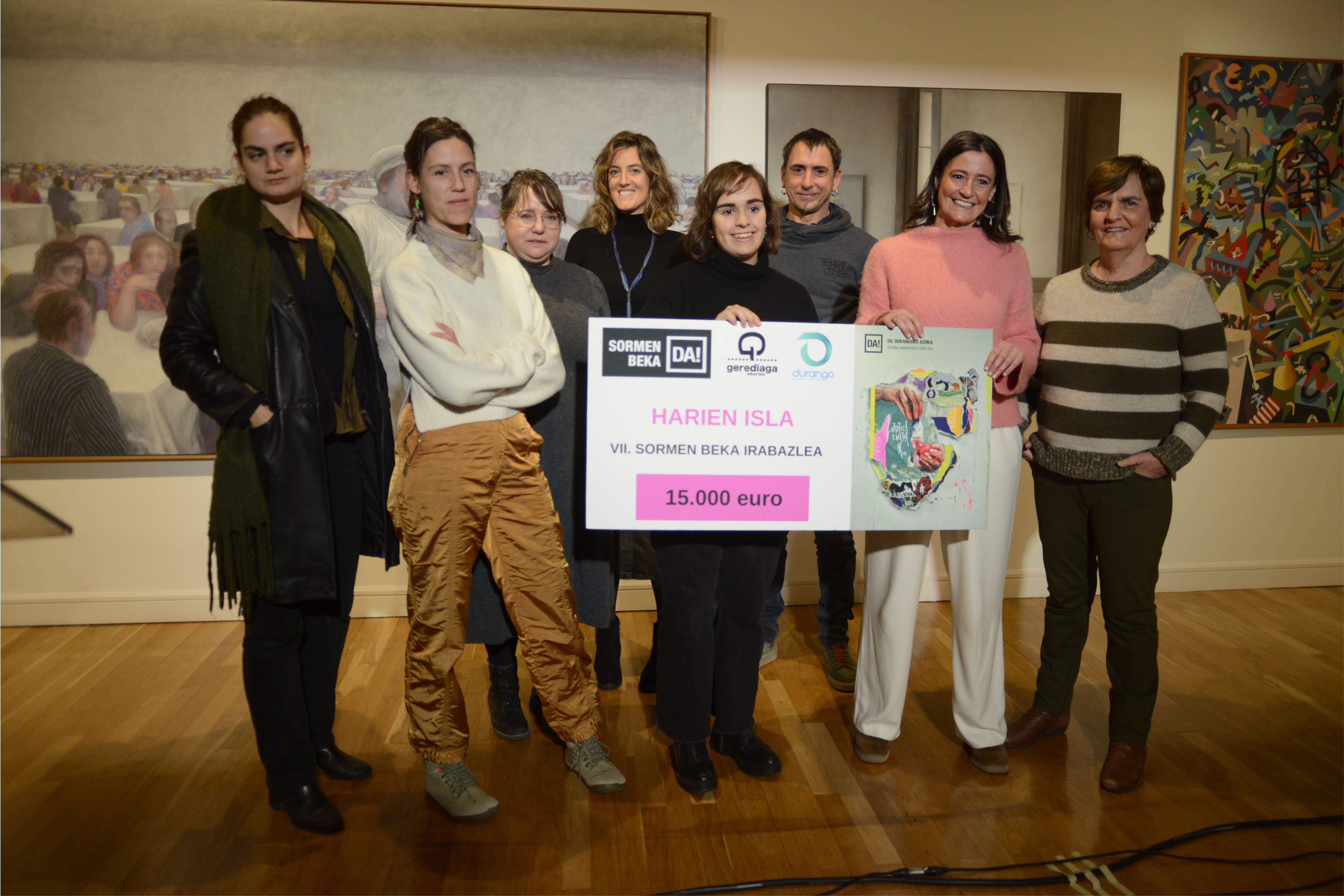 Irati Bazeta ilustratzaileak jaso du aurtengo  Sormen Beka, 'Harien isla' proiektuarekin