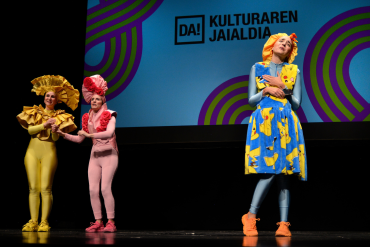 Izaskun Ellakuriaga gogoan hartuta borobildu du Durangoko Azokak bere estreineko eguna